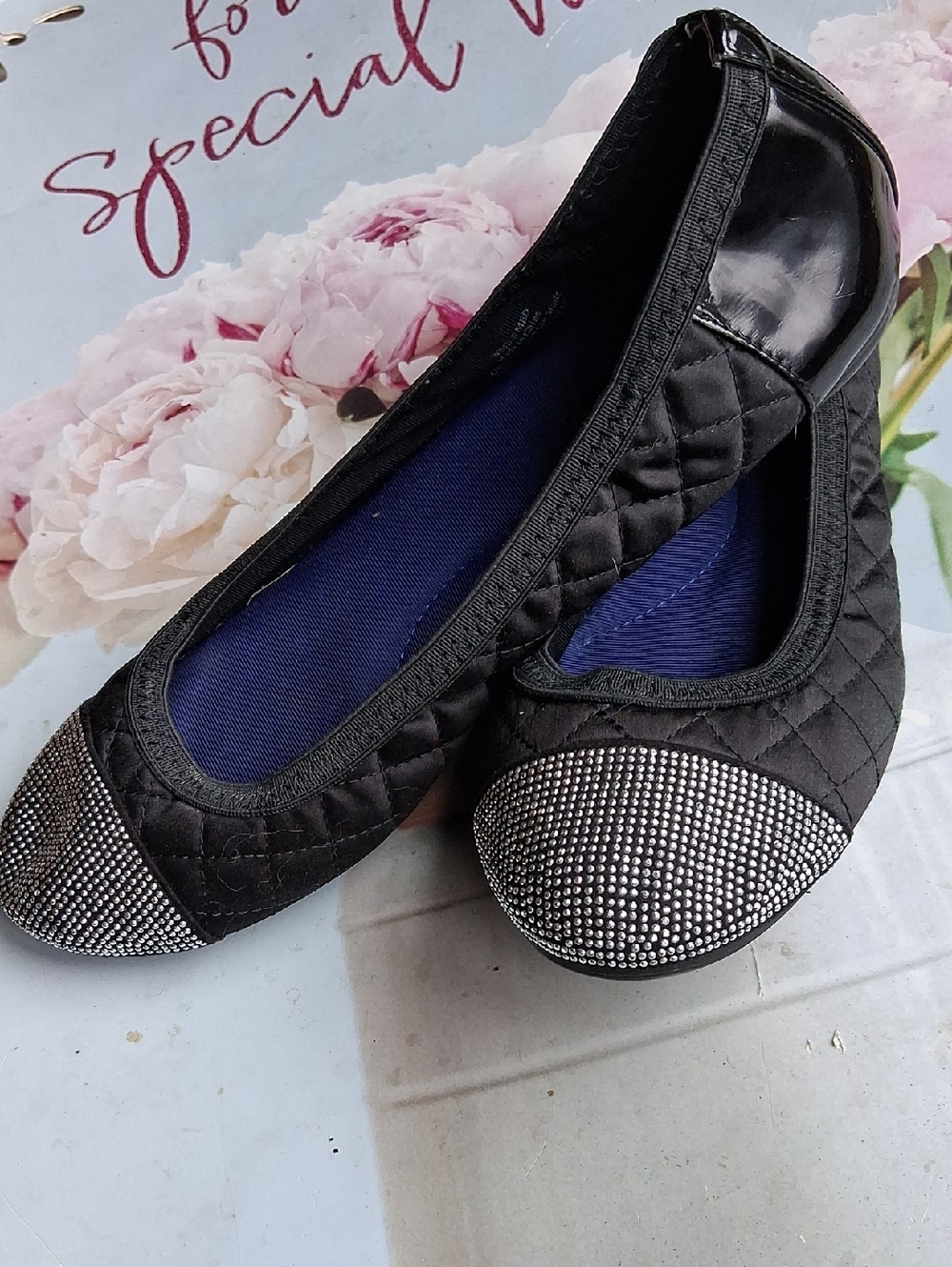 Dana Buchman Black Quilted Ballet Flats Rhinestone Cap Toe Patent Heel Womens 8M